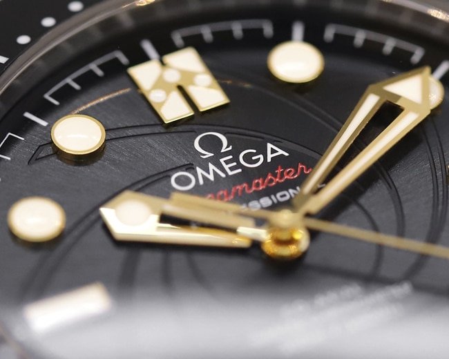 OR factory top-tier replica watch Omegablack dialrubber strapSeamaster series 42mm watch detail shots