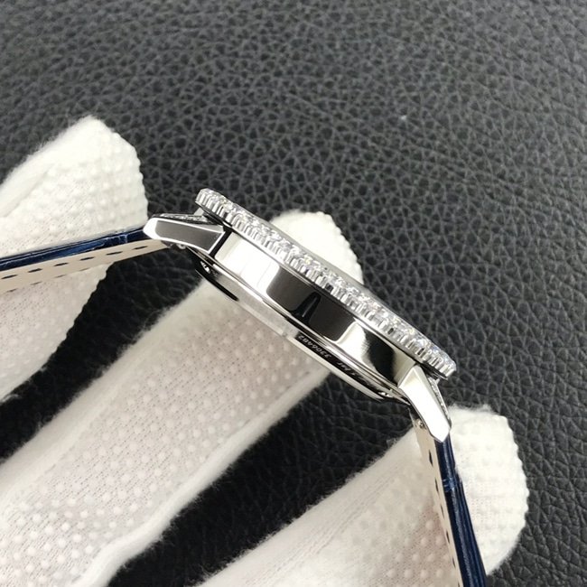 GF Factorytop-tier replica watch Jaeger-LeCoultre women's white dial blue belt dating series leather strap watch side view