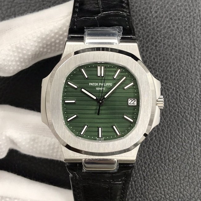 3K Fábrica Patek Philippe Elegância Esportiva Masculina 1:1 Top Réplica Relógio Disco Verde Aço Inoxidável Pulseira Nautilus Modelo 5711 — luxury replica watch guide | Watch Replica Expert