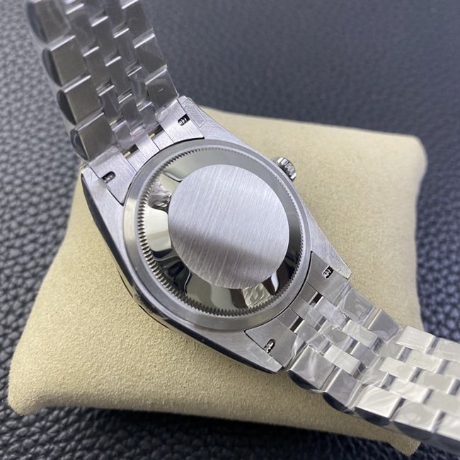 2021 top-tier replica watch Rolex log series 36mm new olive green jungle palm leaf pattern dial watch back cover picture