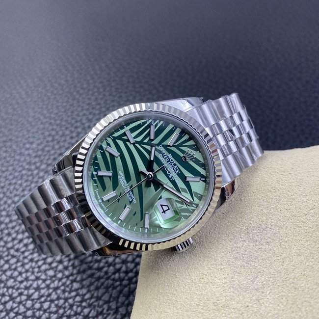2021 top-tier replica watch Rolex log series 36mm new olive green jungle palm leaf pattern dial watch front view