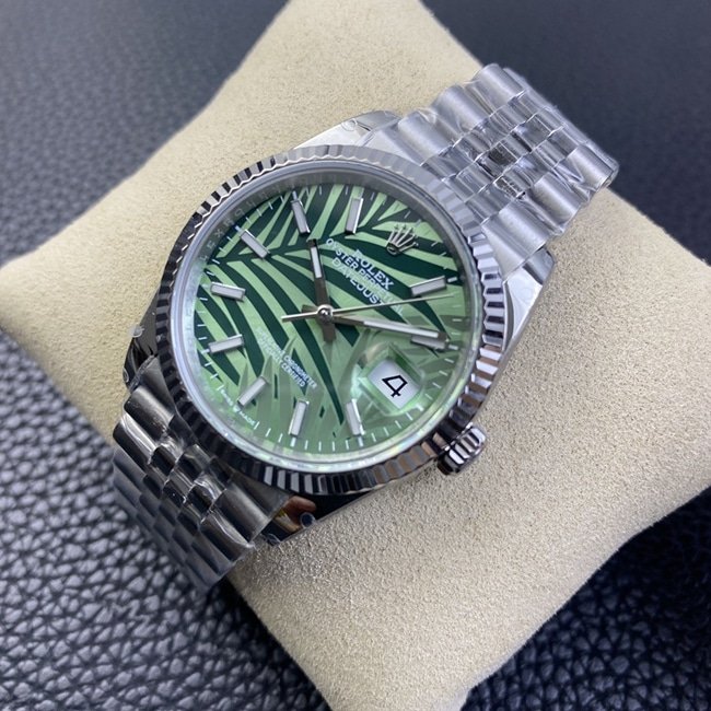2021 top-tier replica watch Rolex log series 36mm new olive green jungle palm leaf pattern dial watch front view