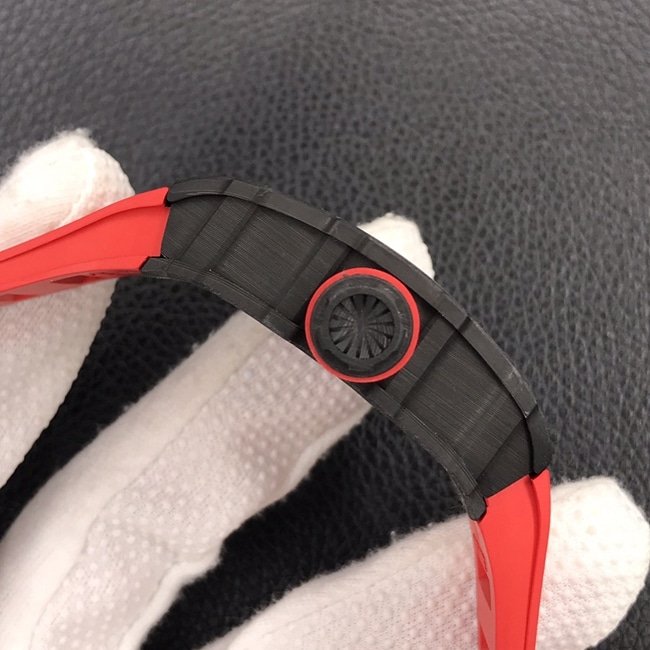 ZF Factory Top Replica Watches Richard Mille Men's Black Plate Red Rubber Band Automatic Mechanical Watch Side View