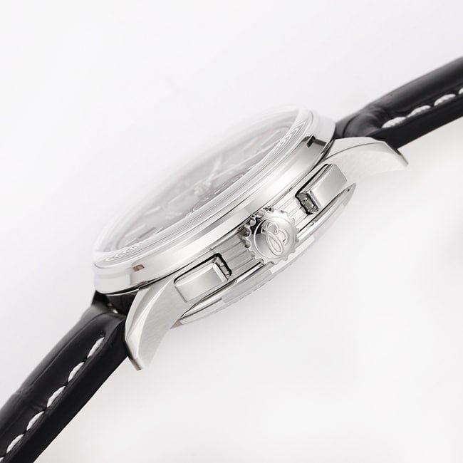 GF FactoryBreitlingtop-tier replica watch v2 upgraded version automatic movement men's black dial black leather strap watch side view