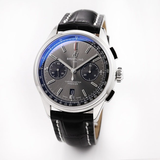 GF FactoryBreitlingtop-tier replica watch v2 upgraded version automatic movement men's black dial black leather strap watch front view