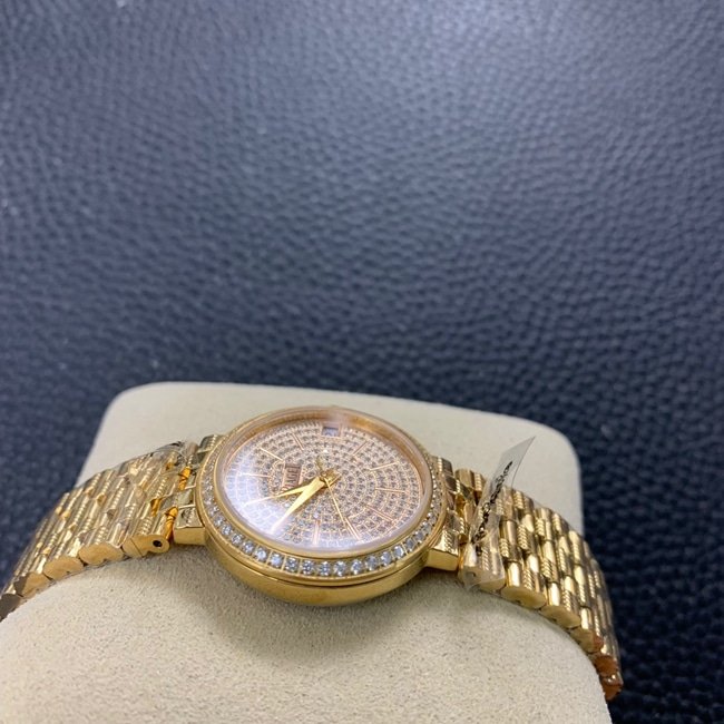 Top-tier replica watch Countess gold plate steel braceletquartz watch side view