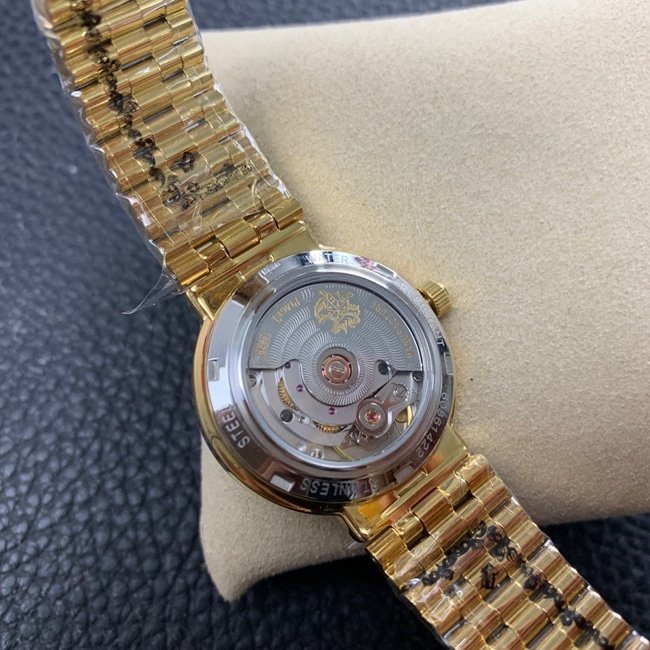 top-tier replica watch countess gold plate steel braceletquartz watch movement picture