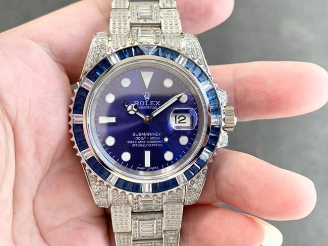top-tier replica watch Rolex men's blue dialsteel braceletSubmariner type series fully automatic movement watch front view