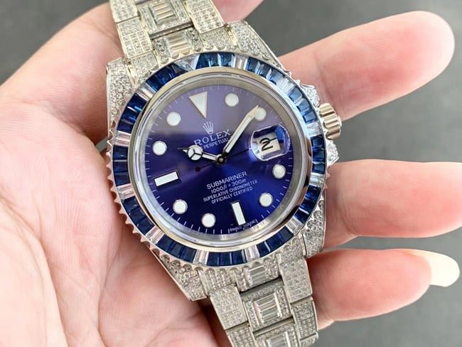 top-tier replica watch Rolex men's blue dialsteel braceletSubmariner type series fully automatic movement watch front view