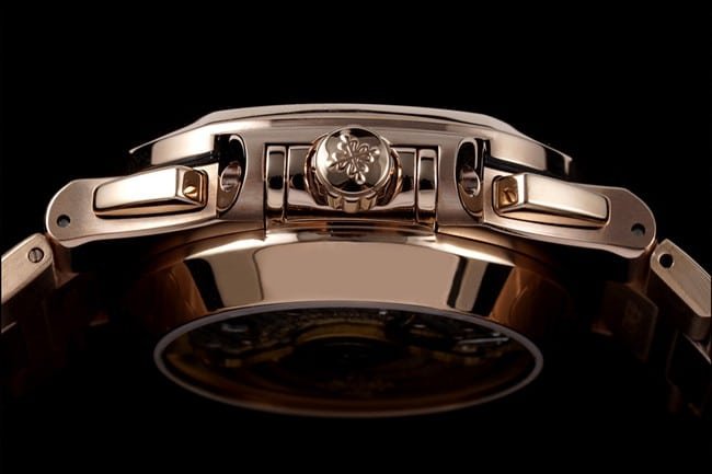 Patek Philippetop-tier replica watch multi-function chronograph men's black dialsteel braceletNautilus series watch side view