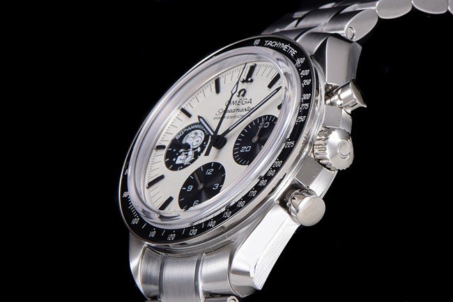 Top replica Omega men's watch, white dial, steel bracelet, Snoopy series, automatic mechanical watch, detailed pictures