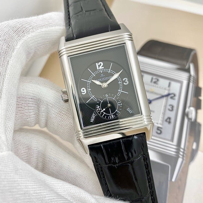 Jaeger-LeCoultretop-tier replica watch men's black dial black belt flip series leather strap watch front view
