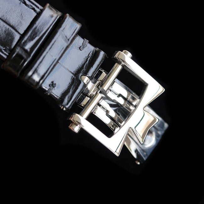Vacheron Constantintop-tier replica watch men's white dial black belt loft craftsman series leather strap watch clasp picture