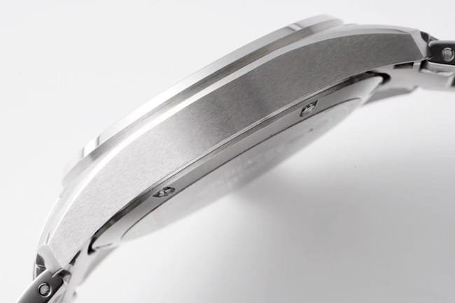 ZF FactoryLonginestop-tier replica watch fully automatic movement men's blue dialsteel bracelet pioneer series watch side view