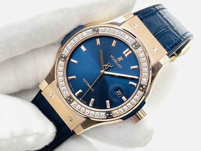top-tier replica watch Hublot watch automatic movement men's blue dial blue belt Big Bang Sang Bleu series leather strap watch front view