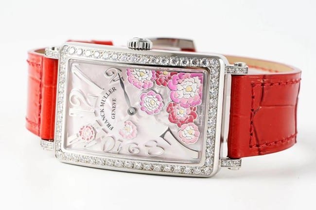 ZF Factory Frank Muller top-tier replica watch quartzLONG ISLAND series ladies white dial red band watch front view