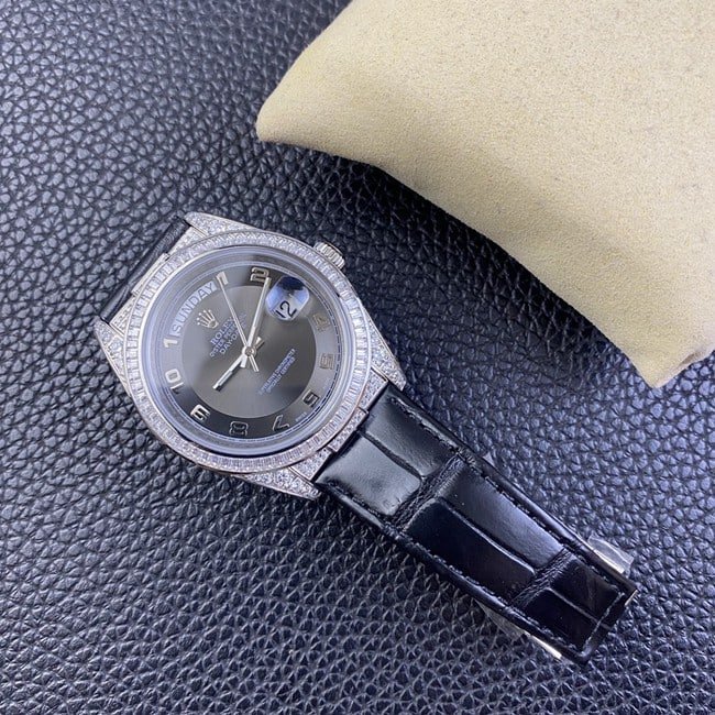 Rolextop-tier replica watch men's black dial black belt log starry crocodile leather strap series watch front view