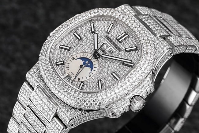 R8 factory top-tier replica watch Patek Philippe men's white dialsteel bracelet sport elegant baby's breath series automatic movement watch front view