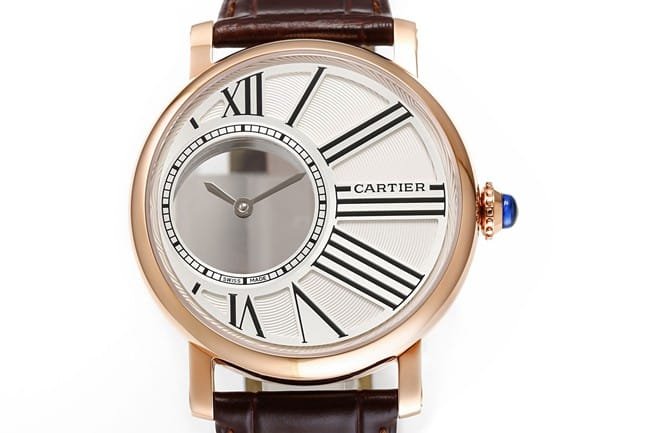 top-tier replica watch Cartier men's white dial brown belt fully automatic movementleather strap watch front view
