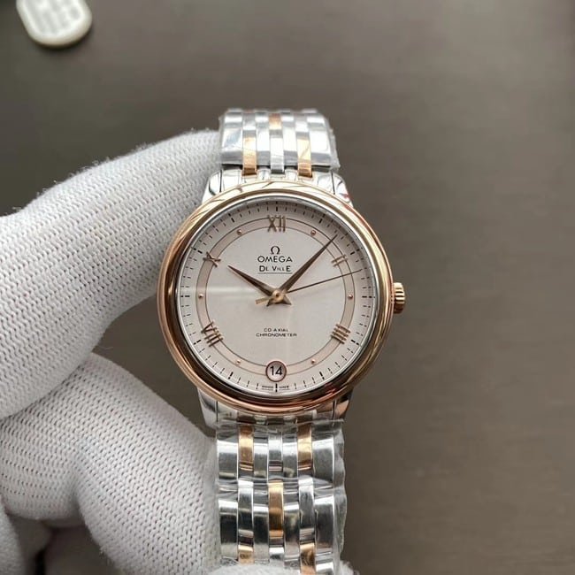 Omega feminino Discworld placa branca série borboleta pulseira de aço dourado super clone 424.23.33.20.09.001 — detailed review and buying guide | Watch Replica Expert