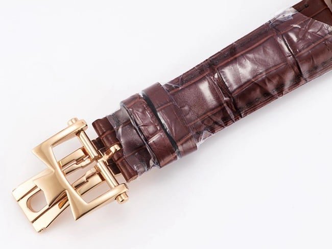 APEX factory top-tier replica watch Vacheron Constantin automatic movement men's white dial red strap inheritance series leather strap watch clasp picture