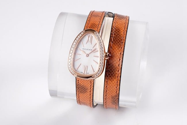 BV Factory Bulgari Femme SERPENTI 27MM Cadran en nacre blanche en or rose avec diamants, modèle super clone de la plus haute qualité 102727 SPP27WPGDL — luxury replica watch guide | Watch Replica Expert