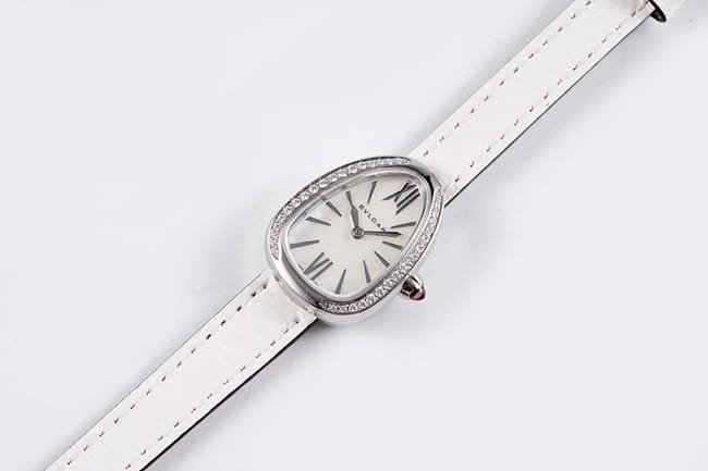 BV factory top-tier replica watch BvlgariquartzSerpenti series women's white dialleather strap watch front view