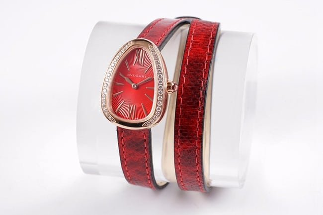 Fábrica BV Bvlgari feminina SERPENTI super A super clone relógios placa vermelha ouro rosa com diamantes pulseira de círculo duplo modelos de quartzo 102730 SPP27C9PGDL — detailed review and buying guide | Watch Replica Expert