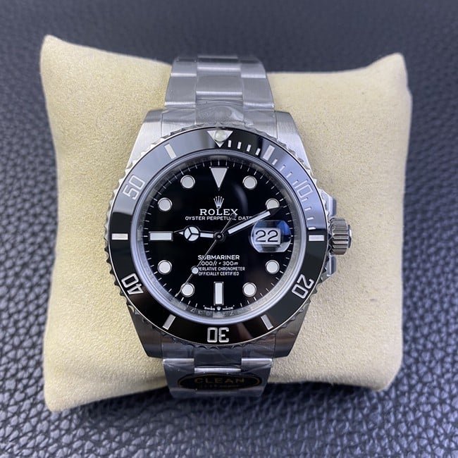 Clean factory Rolex top replica watch men's black dial steel band Black Submariner mechanical watch front view