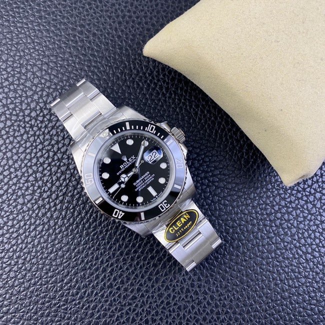 Clean factory Rolex top replica watch men's black dial steel band Black Submariner mechanical watch front view
