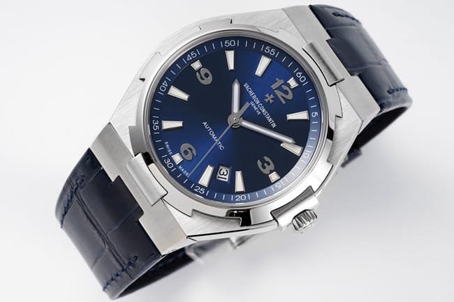 8F factory top-tier replica watch Vacheron Constantinautomatic movement Across the World series men's blue dialsteel bracelet watch front view