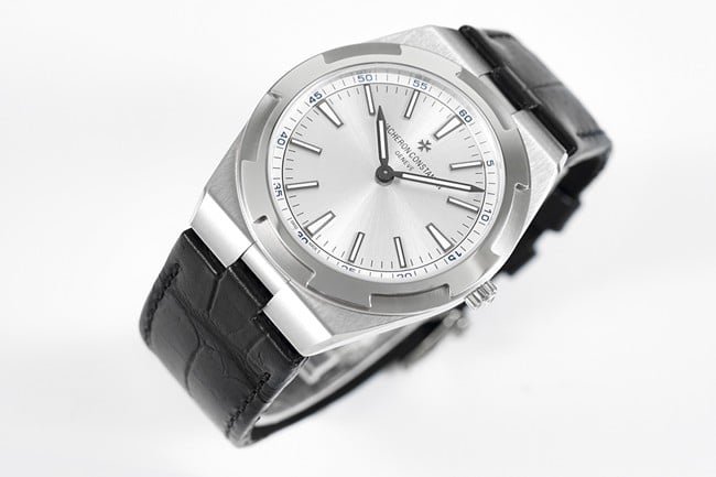 8F factory Vacheron Constantintop-tier replica watch automatic movement men's white dialrubber strap ultra-thin series watch front view