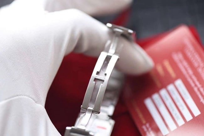 8848F factory top-tier replica watch Cartier ladies white dialsteel bracelet tank series quartz watch clasp picture