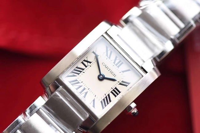 8848F factory top-tier replica watch Cartier women's white dialsteel bracelet tank series quartz watch front view