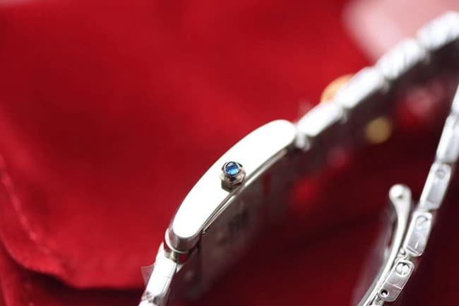 8848F factory top-tier replica watch Cartier women's white dialsteel bracelet tank series quartz watch side view