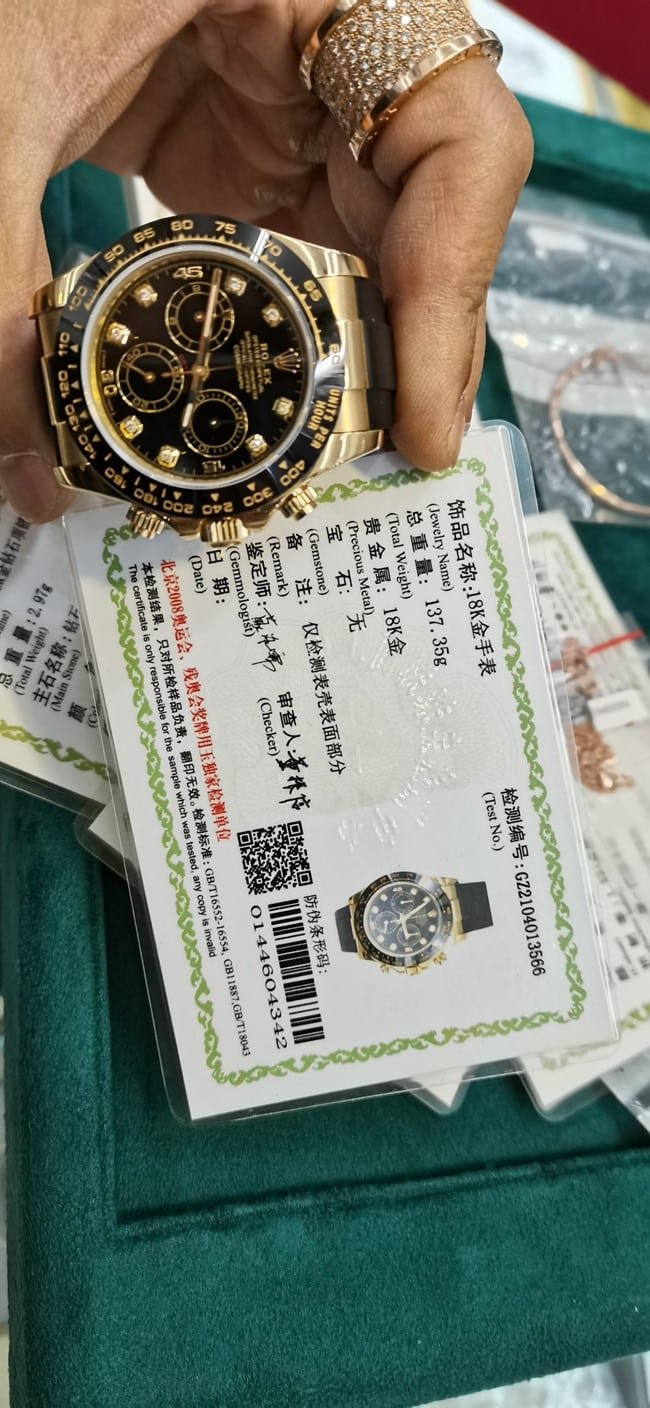 top-tier replica watch Rolex fully automatic movement men's black dialrubber strap watch front view