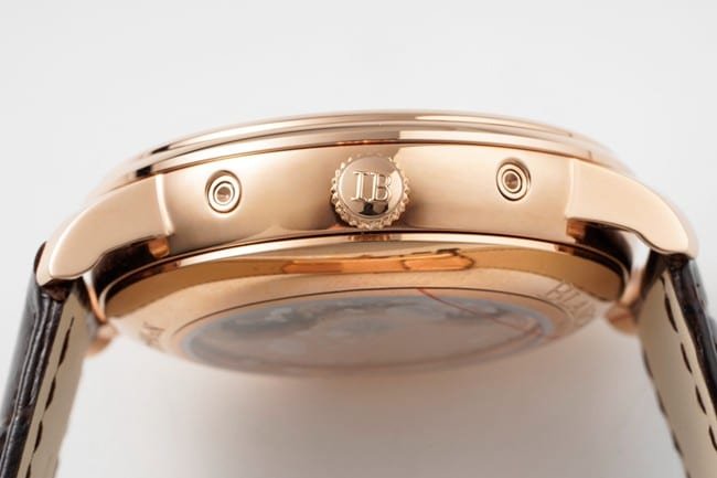Blancpaintop-tier replica watch classic series manual winding mechanical men's white dial brown belt watch side view