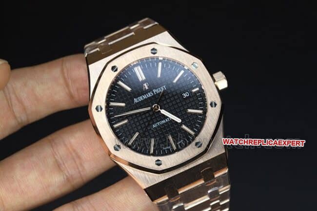 Top Replica Audemars Piguet Royal Oak 15400 Bag 18K Rose Gold Men's Blue Dial Mechanical Watch Front View