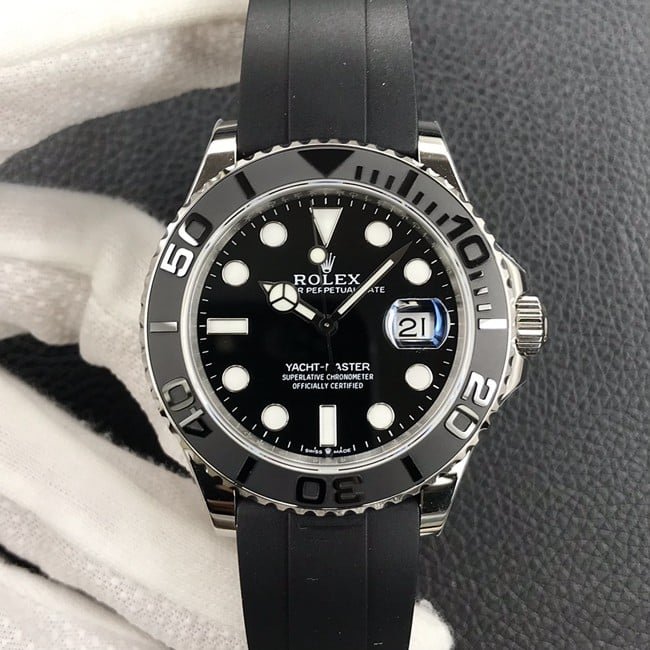 EW Factorytop-tier replica watch Rolex men's black dialrubber strap Yacht-Master 42 series automatic movement watch front view