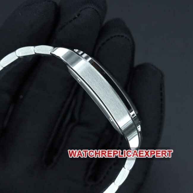 BV Factory Cartier Top Replica Watch Men's White Dial Steel Band New Santos Automatic Mechanical Side View