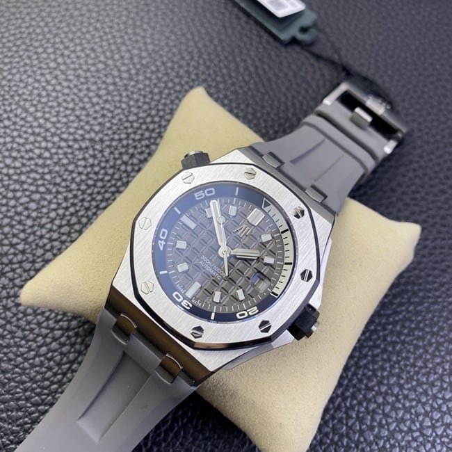 BF factory top-tier replicaAudemars Piguethigh-quality replica men's black dialrubber strap new automatic movement watch front view