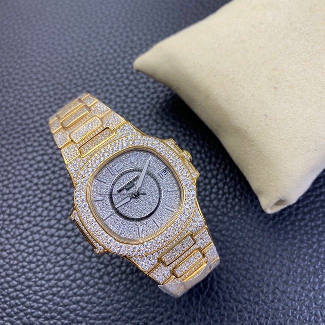 Patek Philippetop-tier replica watch women's gray plate gold band Nautilus series automatic movement front view