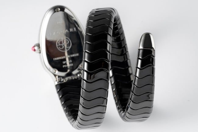 Bvlgaritop-tier replica watch women's black dialrubber strapquartz front view