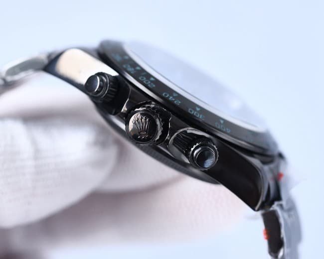 Rolextop-tier replicaautomatic multifunctional carbon black Di men's blue dialsteel bracelet mechanical watch side view