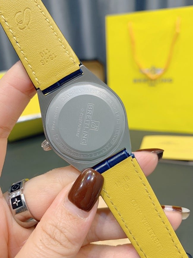 Breitlingtop-tier replicahigh-quality replica ladies blue dial blue belt automaticchronograph South China Sea capsule series leather strap watch back cover picture