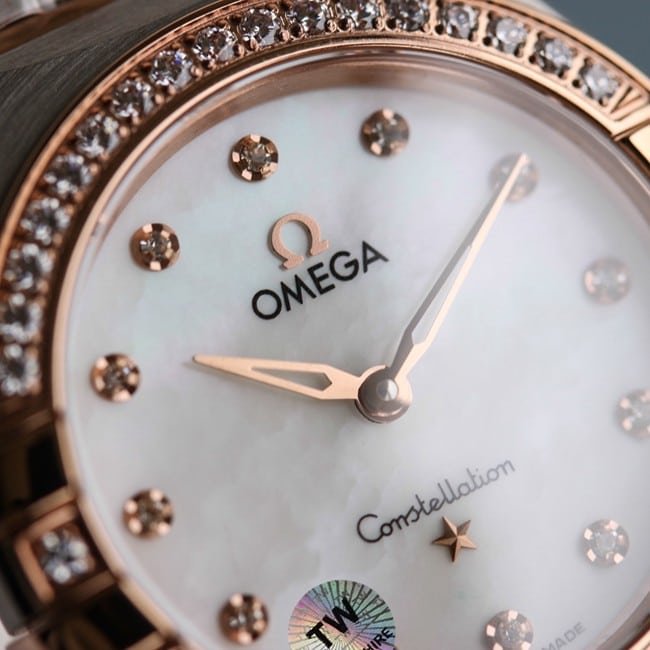TW factory top-tier replicaOmegasuper clonequartz women's white dialsteel bracelet constellation series watch detail shots