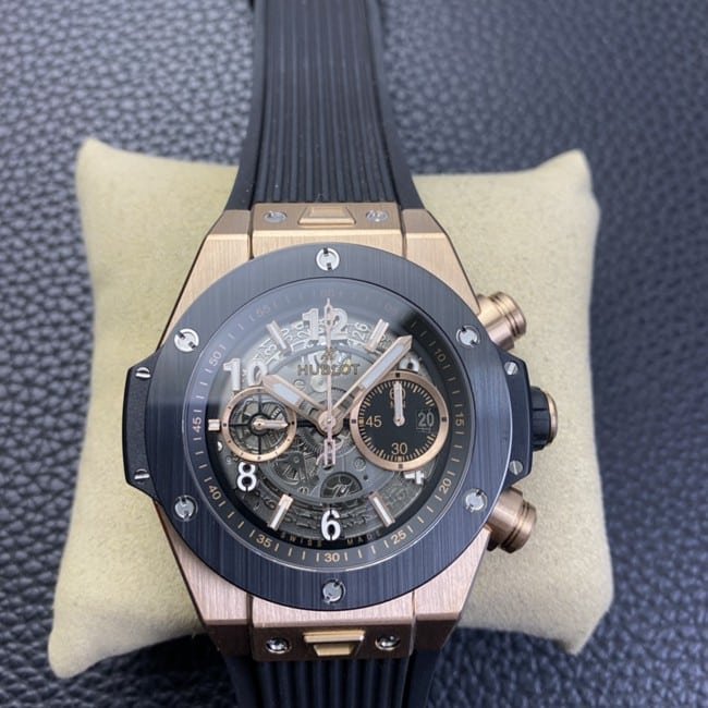 Hublot top-tier replica watch Big Bang series men's black dialrubber strap full automatic movement front view