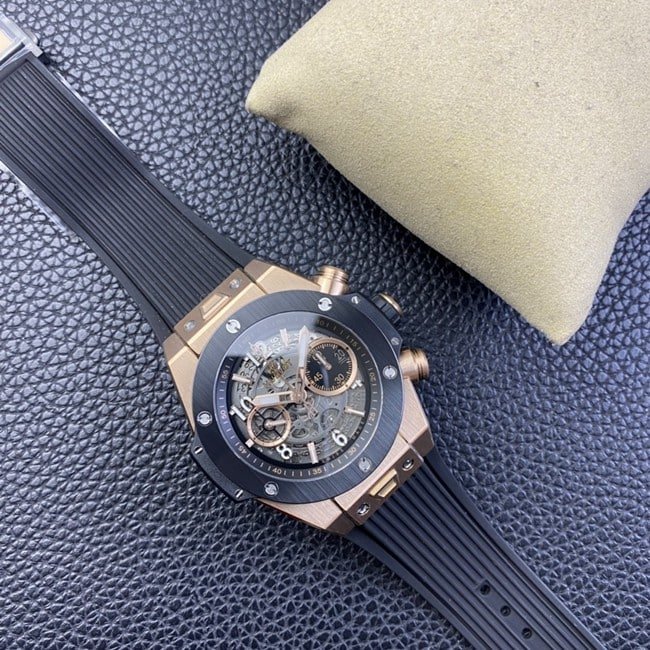 Hublot top-tier replica watch Big Bang series men's black dialrubber strap full automatic movement front view