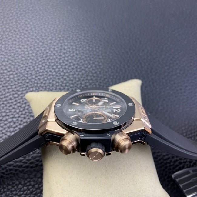 Hublot top-tier replica watch Big Bang series men's black dialrubber strap full automatic movement side view