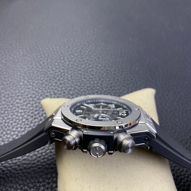Hublottop-tier replica watch Big Bang series men's black dialrubber strap full automatic movement side view